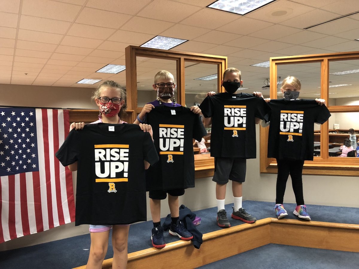 Our 3rd-5th grade Leaders of the Month have risen up to the leadership challenge to begin the 2020-21 school year. We are very proud of these young folks! #StingersUp #RiseUp #Soar2x https://t.co/aeZLAgiULl